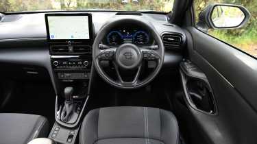 Toyota Yaris Cross - dashboard